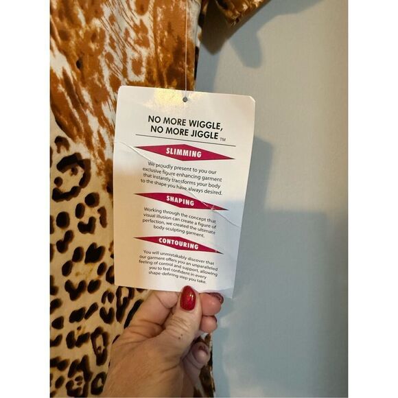 Renee Greenstein Size S Animal Print Tee Shirt Dress Flattering Shaping Cheetah - Picture 8 of 9